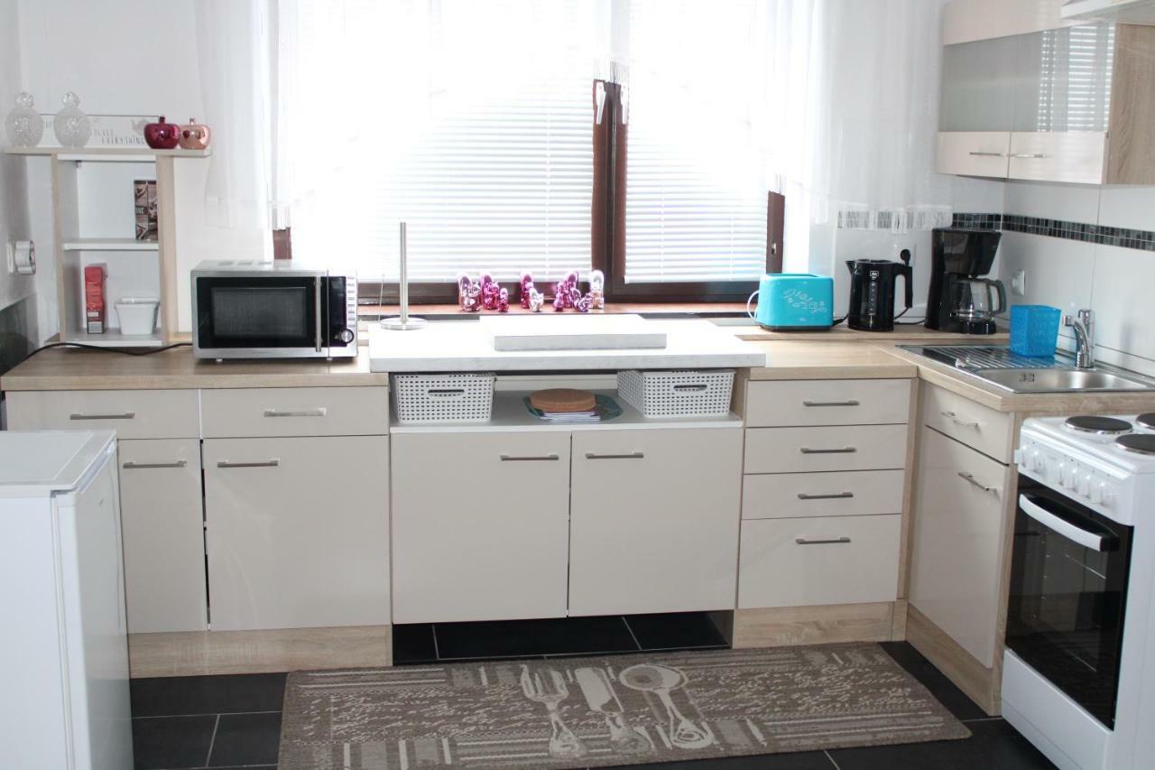 Holiday House Huszar Парндорф Екстериор снимка
